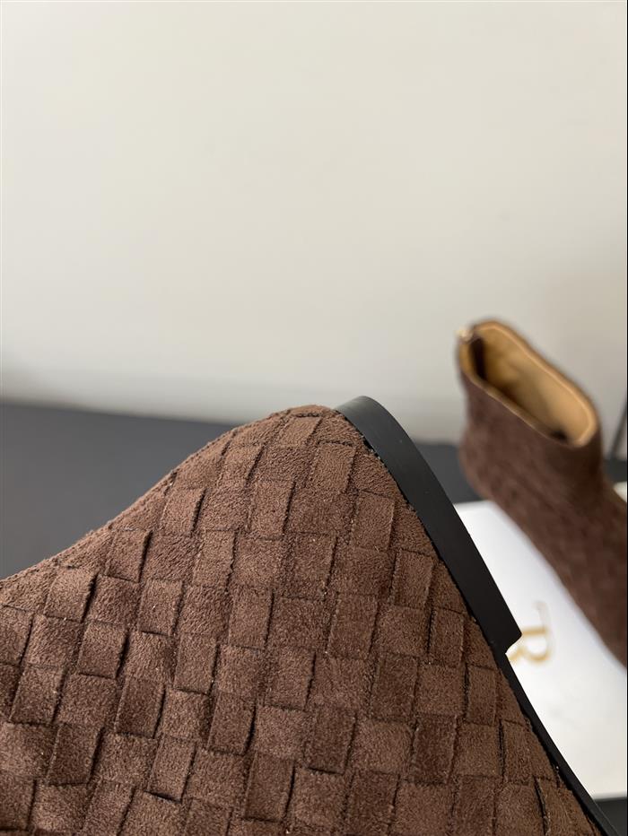 20251128173235244 380